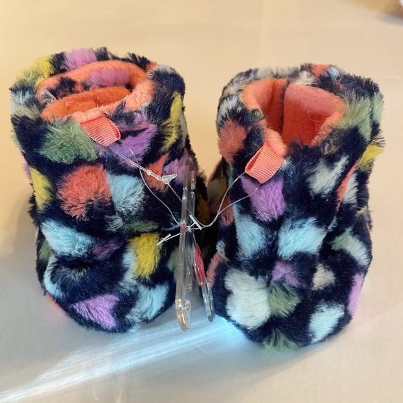 Carter’s Kids Slippers Jetta Fluffy Warm Slippers - Picture 3 of 8